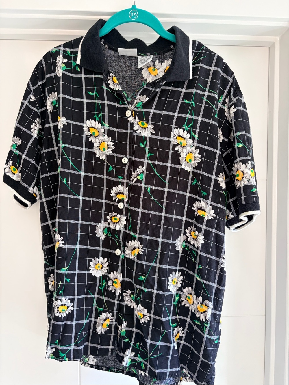 Men's Black Daisy Grid Short-Sleeve Shirt